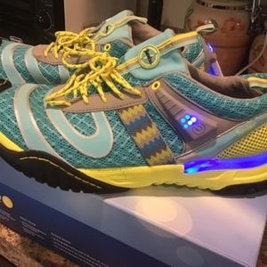 Ambient walker Jambu light up tennis shoes size 9